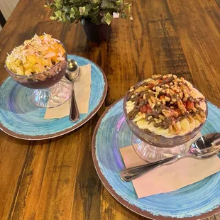 food, dessert, cupcakes