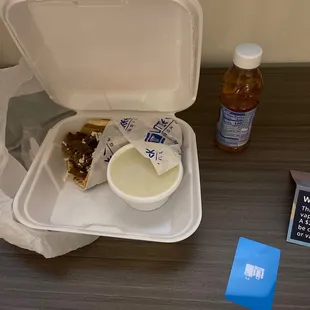 This is what I got when I order a health juice and a banana yogurt split