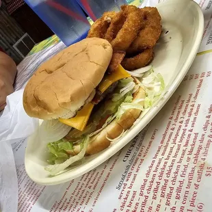 Bacon cheeseburger with onion rings