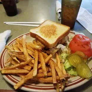 This is the Texas sandwich.  On Texas toast.
