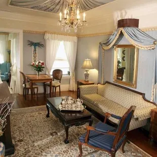 Blue Garden Suite sitting room