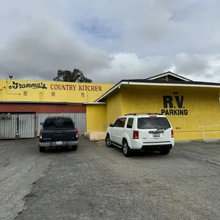 Yes!!! Their parking lot is big enough for RV parking!!!