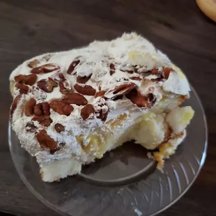 Pineapple pudding cake