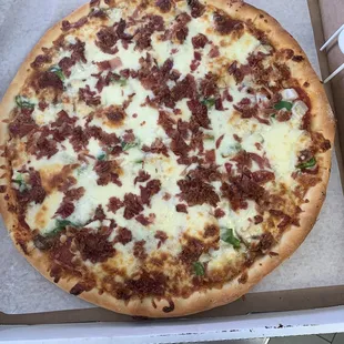 Deluxe large pizza