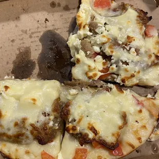 Small gyro pizza