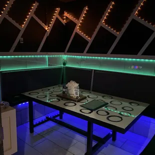 sushi and sashimi, interior