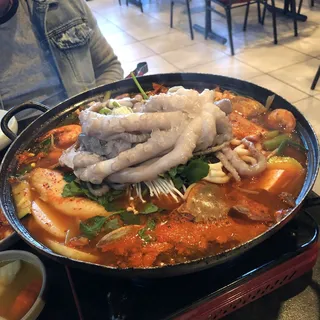 Seafood Hot Pot