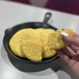 Mama&apos;s Cookies.