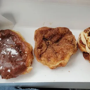 Chocolate, cinnamon sprinkle, and creme brulee. The creme brulee was really brulee: they took a blowtorch to it. Fantastic.