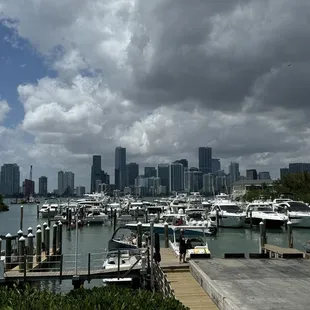 Great location , with awesome drinks and food choices