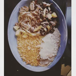 Carnitas Hawaianas + Arroz, frijoles and tortillas