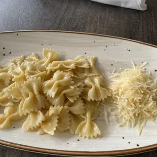 Kids pasta with butter