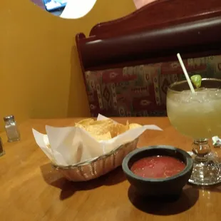 Great margarritas and awesome mild salsa.