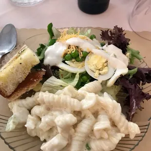 Salad bar plate