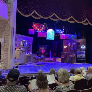 Always Patsy Cline, the stage is set! Bring on the show!
