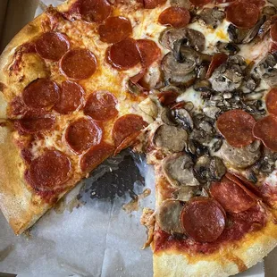 Pepperoni sausage &amp; mushrooms