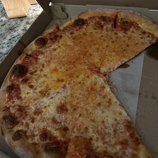 18&quot; Cheese Pizza