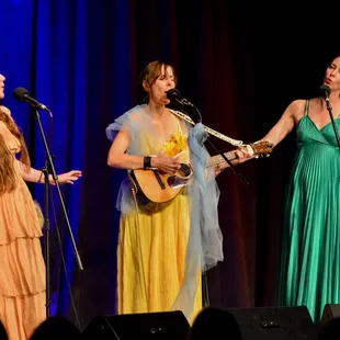The Living Sisters, Fall 2019