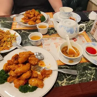 General Tso Chicken, Hot and Sour Soup, Chow Mein, Hot Tea, Eggroll and Wonton