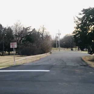 Grand Blvd Park:  Parking on south side