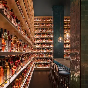 The Green Room grand wall.