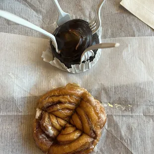 Cinnamon Roll and Hoho