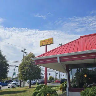 a view of the outside of a restaurant