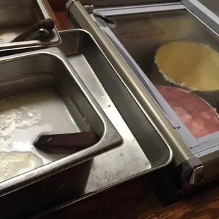 I know you don't go to the "Grand" Buffett for ice cream, but use that scoop?!? Where's the health department?