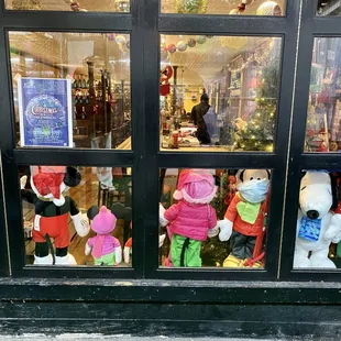 teddy bears in the window