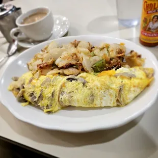 Mushroom, spinach, cheddar omelette. Always a solid breakfast