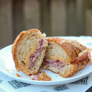 Ham &amp; Cheese croissant