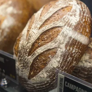 Campagnolo Bread - IG: @nelson_eats