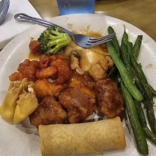 General Tsos, Garlic Green Beans, Spring Roll, Chicken and Broccoli