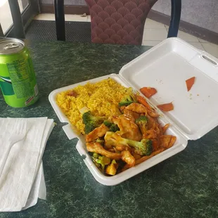Chicken broccoli lunch special