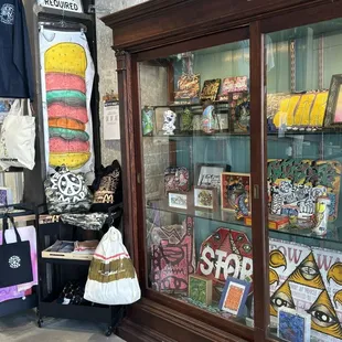 Art Gallery Store