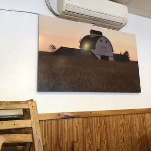 Bob Evan&apos;s-esque decor + multiple available high chairs