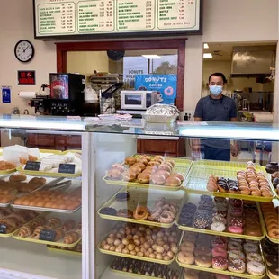 Grand Donuts