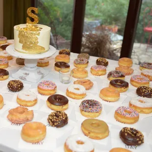 Perfect donuts for my wedding dessert table. Thanks Super Donuts!