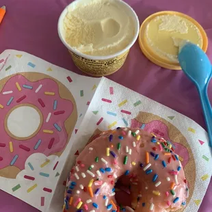 Frosted donut with sprinkles