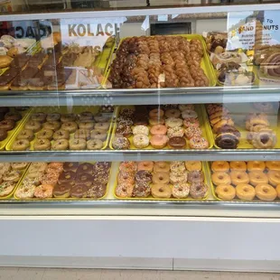 So many delicious fresh donuts!!