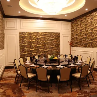 Need a lager table? No Problem.