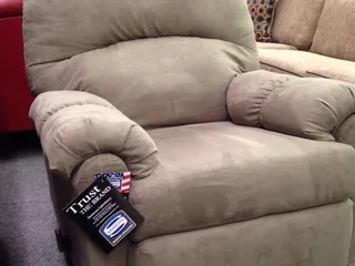 Unclaimed Freight Co Clearance Center