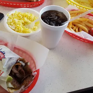 We love this place! Great place for gyros and the owners are nice people. Good service, awesome food, highly recommend!