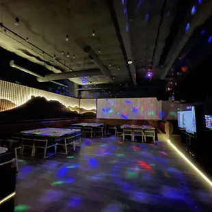 sushi and sashimi, interior