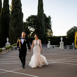 Photo by Duy Ho Photography
 --
 https://duyhophotography.com