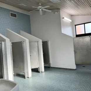 Women&apos;s restroom