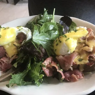 Pastrami Benedict