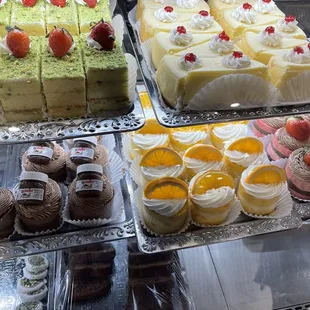 cupcakes, food, dessert