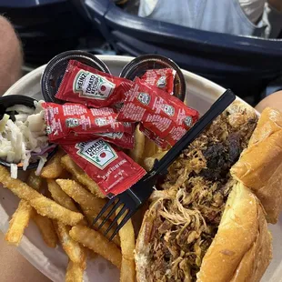 Pulled pork sandwich