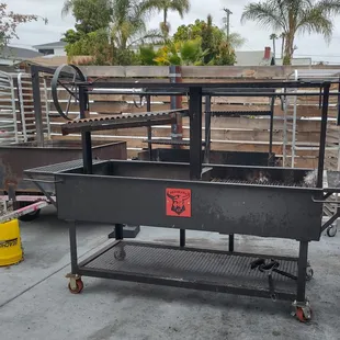 Santa Maria-style grills